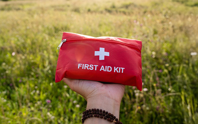 first aid kit på ferie - dette må du ha med deg