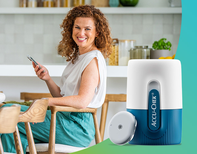 Accu-Chek SmartGuide CGM glukosem&aring;ler, dame med diabetes m&aring;ler glukoseniv&aring;er hjemme