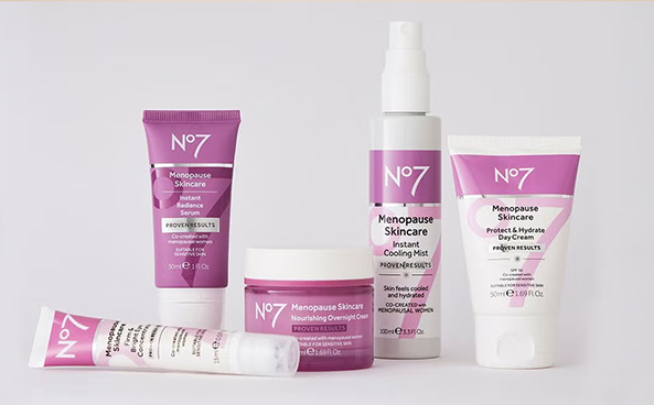 No7 hudpleieserie for overgangsalderen hos Boots Apotek