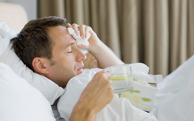 No7 Future Renew™ Night Serum - Reverserer synlige tegn på hudforandringer mens du sover.